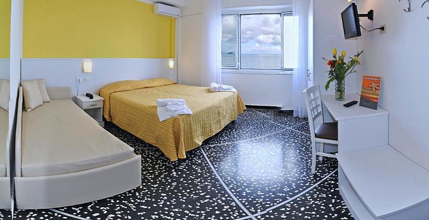 Hotel Bristol Laigueglia Exterior foto